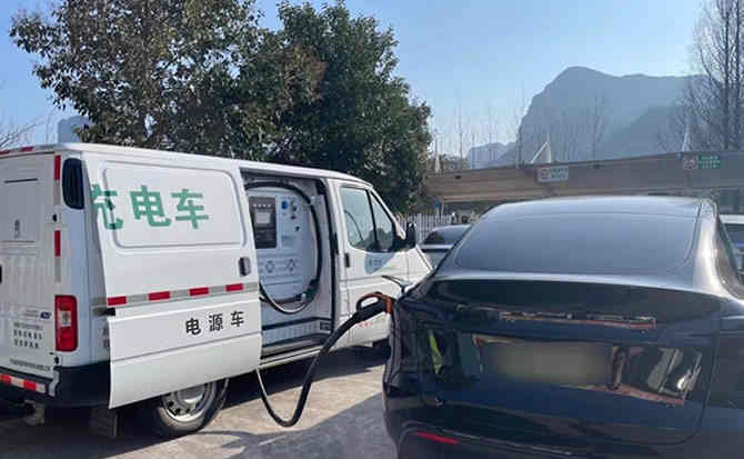 姜堰区汽车搭电